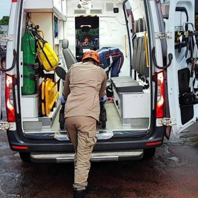 Corpo de Bombeiros socorre homem ferido após queda de seis metros em frigorífico - Notícias - Mato Grosso digital
