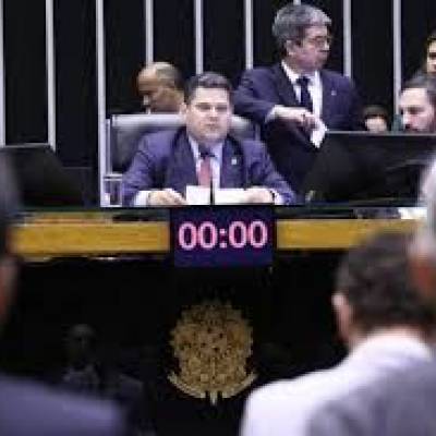 Alcolumbre promulga projeto que derrubou alta do IOF - Notícias - Mato Grosso digital