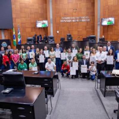 ALMT homenageia personalidades de Cáceres - Notícias - Mato Grosso digital