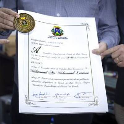 Assembleia entrega honrarias a Rikelme e ao palestino Mohammad Ata Leimoun - Notícias - Mato Grosso digital