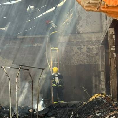 Bombeiros combatem incêndio de grandes proporções em supermercado - Notícias - Mato Grosso digital
