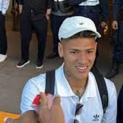 Carrascal chega ao Rio de Janeiro para assinar com o Flamengo - Notícias - Mato Grosso digital