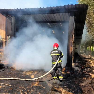 Corpo de Bombeiros combate incêndio em caixa de pó de serra de madeireira - Notícias - Mato Grosso digital