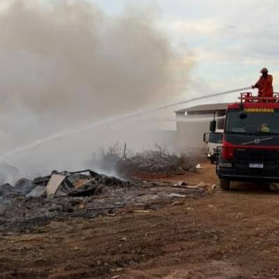 Corpo de Bombeiros extingue dois incêndios em Campo Verde - Notícias - Mato Grosso digital