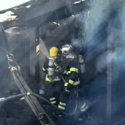 Corpo de Bombeiros extingue incêndio em residência em Sinop - Notícias - Mato Grosso digital
