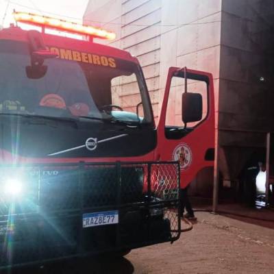 Corpo de Bombeiros extingue incêndio em silo de cereais - Notícias - Mato Grosso digital