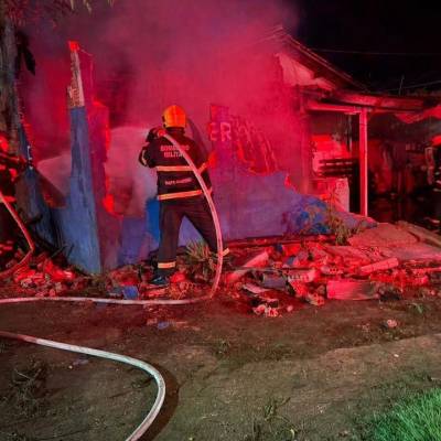 Corpo de Bombeiros Militar combate incêndio em residência - Notícias - Mato Grosso digital