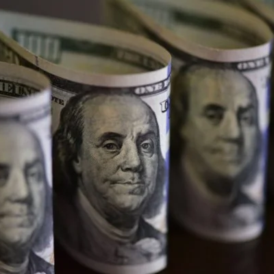 Dólar sobe e Bolsa cai com petróleo acima de US$ 100 e tensão no STF - Notícias - Mato Grosso digital