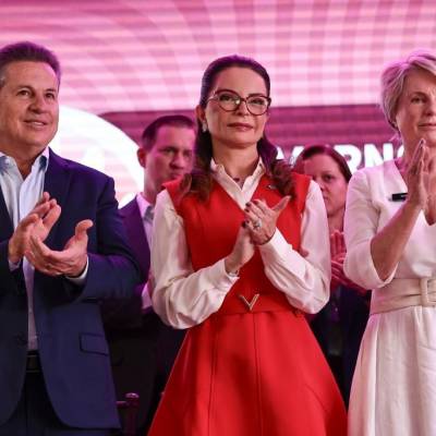 Governador e primeira-dama de MT entregam veículos para alavancar ações do SER Família Mulher e SER Família Indígena - Notícias - Mato Grosso digital
