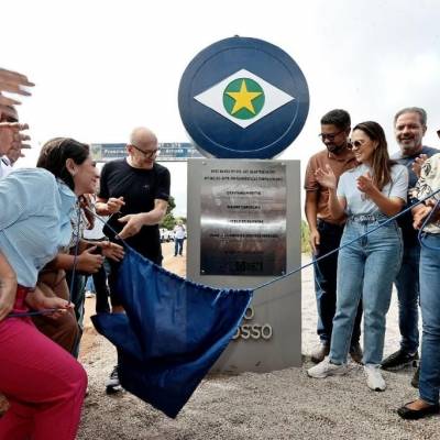 Governo recupera asfalto de rodovias em Poconé: 