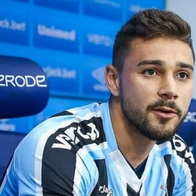 Grêmio fica próximo de renovar com o lateral João Pedro - Notícias - Mato Grosso digital