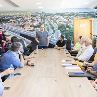 Prefeito explica ordenamento das calçadas ao setor de comércio e serviços - Notícias - Mato Grosso digital