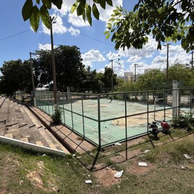 Secretaria Municipal de Esporte e Lazer revitaliza quadras no bairro Poção - Notícias - Mato Grosso digital