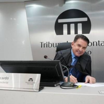 Sérgio Ricardo é empossado e vai conduzir TCE no biênio 26/27 - Notícias - Mato Grosso digital