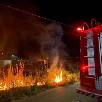 Corpo de Bombeiros combate incêndio em vegetação de terreno urbano - Notícias - Mato Grosso digital