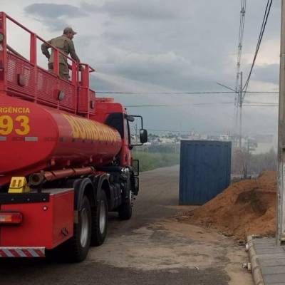 Corpo de Bombeiros Militar combate incêndio em área residencial - Notícias - Mato Grosso digital