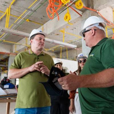 Deputado Max Russi e prefeito Ricardo Babinski vistoriam obras do Hospital Regional de Confresa - Notícias - Mato Grosso digital