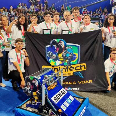 Estudantes da rede estadual de MT embarcam para representar o Brasil em competição mundial de robótica - Notícias - Mato Grosso digital