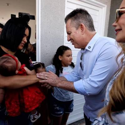 Governo de MT entrega chaves da casa própria para 200 famílias e anuncia investimentos - Notícias - Mato Grosso digital