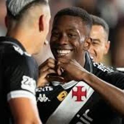 Solidez defensiva impulsiona bom momento do Vasco com dupla Cuesta e Robert Renan - Notícias - Mato Grosso digital